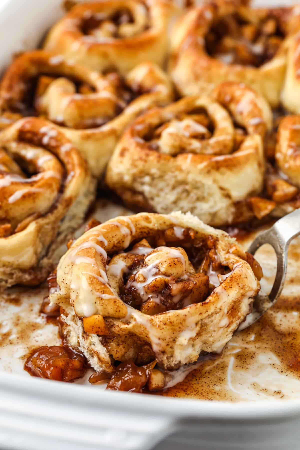 2 Ingredient Apple Cinnamon Rolls KMFP